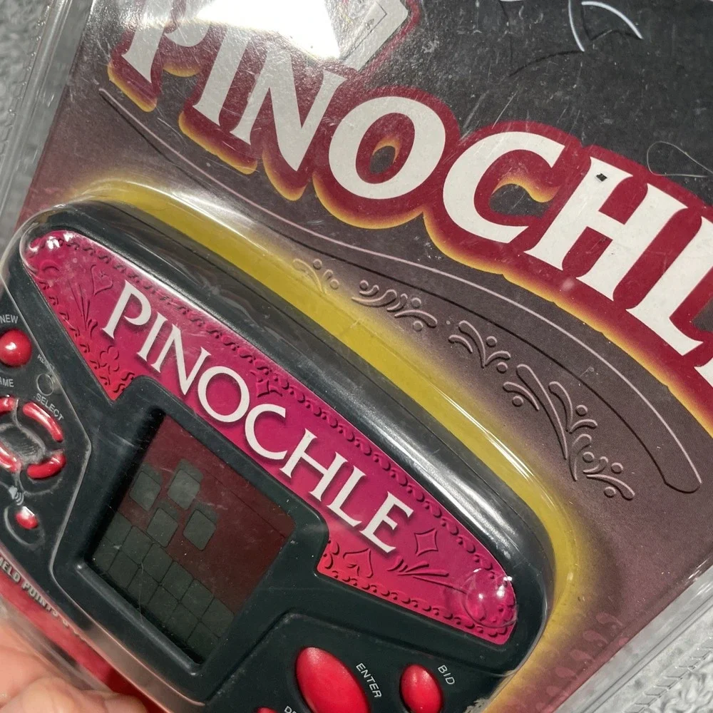 Radica Electronic Pinochle Handheld Travel Game 3667 CS7BA Vantage NOS Y2K